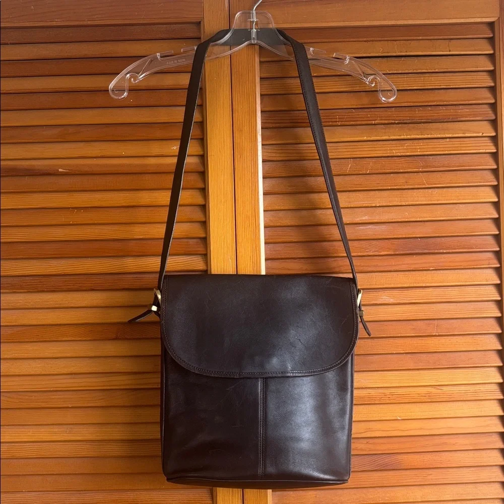 Vintage Sport Coach Dark Brown 90’s Leather Crossbody‎ Bag